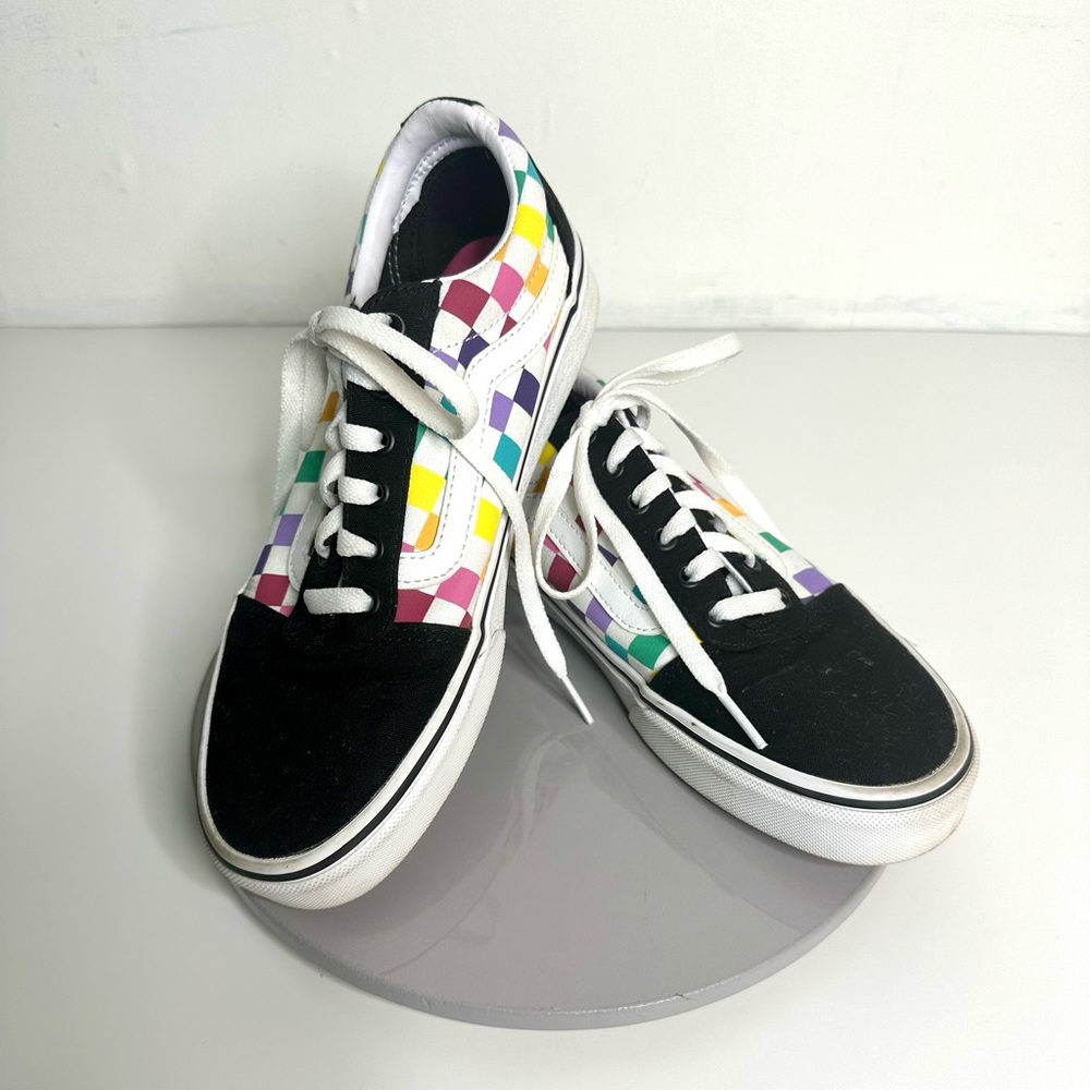 VANS Rainbow Checkered Old School Women’s Shoes